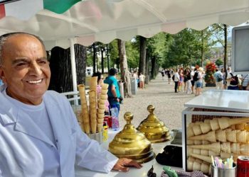Hollanda siyaseti Türkiye kökenli dondurmacı için yas tutuyor