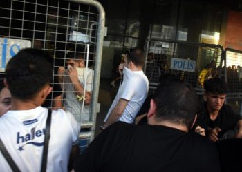 İzmir’deki Fenerbahçe-Başakşehir finali öncesi olay!