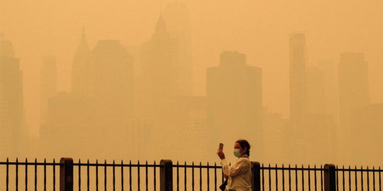 Kanada yanıyor ABD boğuluyor