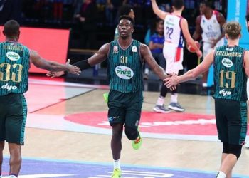 Karşıyaka, Telekom’u devirip avantajı kaptı