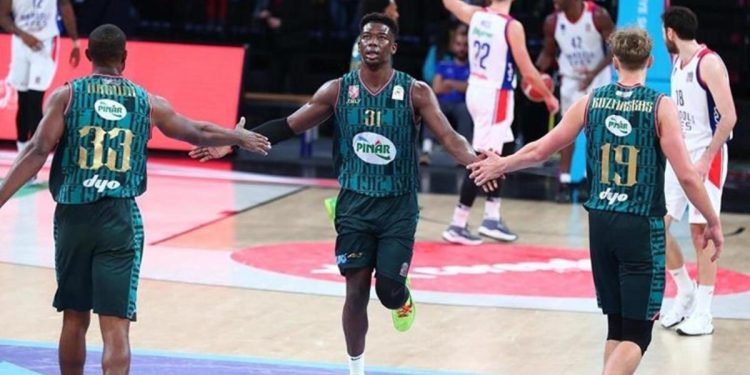 Karşıyaka, Telekom’u devirip avantajı kaptı