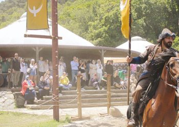 Kayı Obası’na ziyaretçi akını