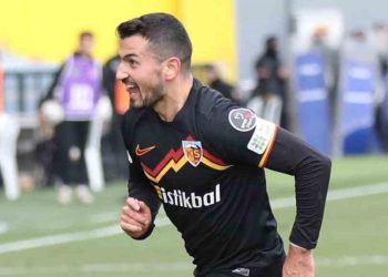 Kayserispor’da Emrah Başsan gruptan ayrıldı