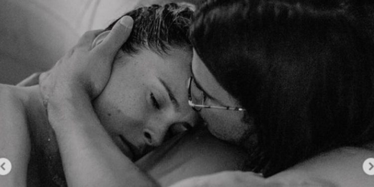 Kendi konutunda kızını doğurduğu anları anlattı: ‘Bebeğimi kucağıma alınca mest oldum!