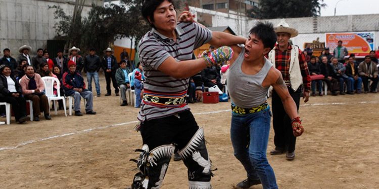 Komşusuna kızan ringe davet ediyor: Peru’nun dökülen kanı ve güzelleşen yaraları Takanakuy Şenliği