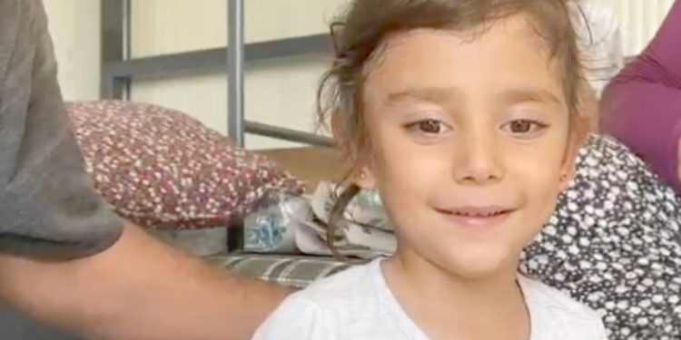 Konteyner kentte yaşayan Merve’nin tekerlekli sandalyesini çaldılar: ‘Birazcık merhamet varsa…’