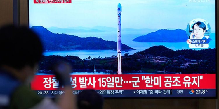 Kuzey Kore iki kısa menzilli balistik füze fırlattı