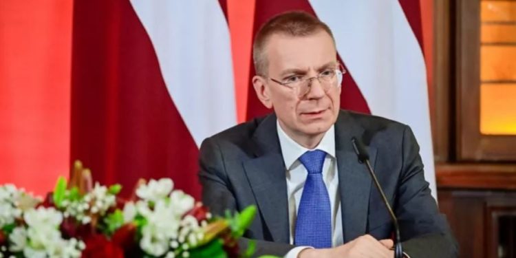 Letonya’da Eşcinsel Olduğunu Açıklayan Edgars Rinkevics Cumhurbaşkanı Seçildi