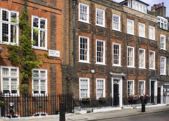 Londra’dan Mesken Alan Varlıklı Türk Sayısı Arttı: “Paralarını Türkiye’den Çıkarmaya Çalışıyorlar”