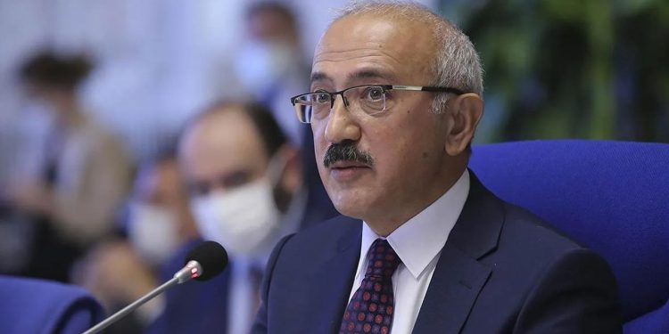 Lütfi Elvan kimdir, hangi misyonlarda bulundu?