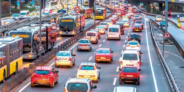 Maaş artırımı sonrası sigortacılardan da artış sinyali geldi: Trafik sigortasına minimum fiyat ayarı