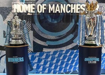 Manchester City’nin bu dönem kazandığı kupalar İstanbul’da sergilendi