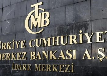 Merkez Bankası 2 yıl 3 ayın akabinde faizi artırdı! Ekonomistler faiz kararın yorumladı