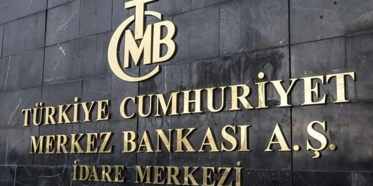 Merkez Bankası 2 yıl 3 ayın akabinde faizi artırdı! Ekonomistler faiz kararın yorumladı