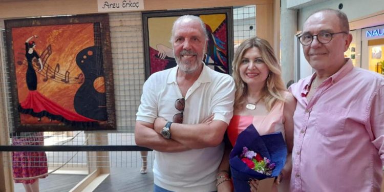 “Müziğin Dili” standının açılışını Fatih Erkoç yaptı