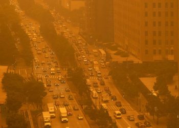 New York’ta orman yangını dumanı nedeniyle maske dağıtılacak