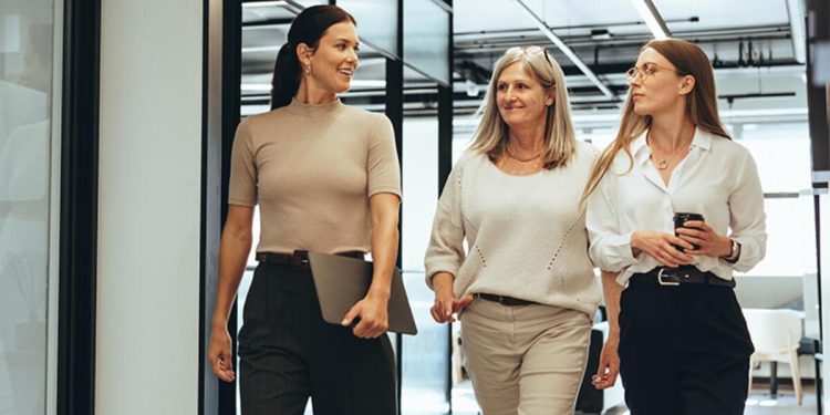 Norveç, idare konseylerinin yüzde 40’ının bayan olması zaruriliği getiriyor