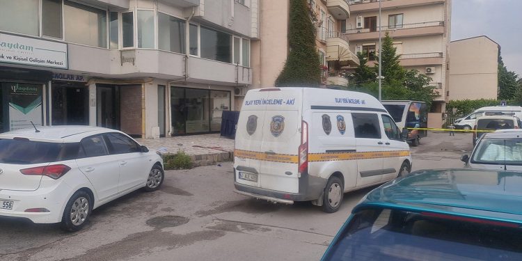 Paklığa geldiği konutun balkonundan ‘düşen’ bayan ömrünü yitirdi