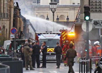 Paris’in merkezinde gerçekleşen patlamada 37 kişi yaralandı