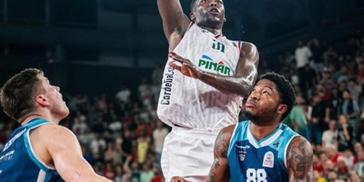 Pınar Karşıyaka finalde Anadolu Efes’in rakibi oldu