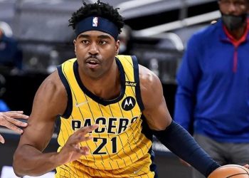 Pınar Karşıyaka, Kelan Martin’le kelam kesti