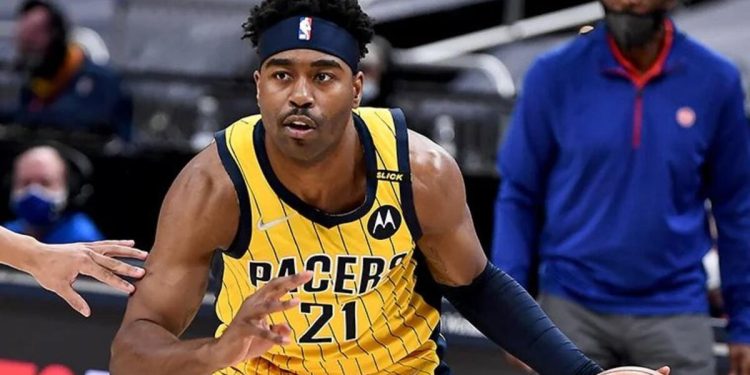 Pınar Karşıyaka, Kelan Martin’le kelam kesti