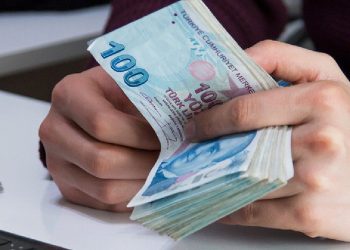 Piyasada nakit kahrı ve karşılıksız çek arttı: Özel bankalar krediyi durdurdu, kamu bankaları sınırladı