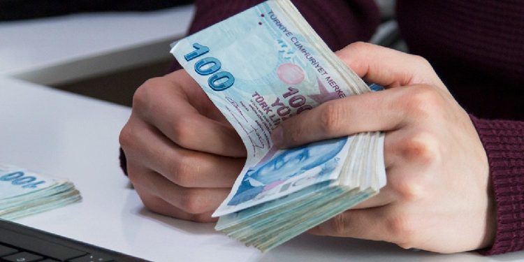 Piyasada nakit kahrı ve karşılıksız çek arttı: Özel bankalar krediyi durdurdu, kamu bankaları sınırladı