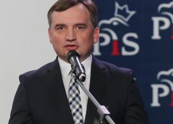 Polonya’daki Rus hokeyci casusluktan tutuklandı