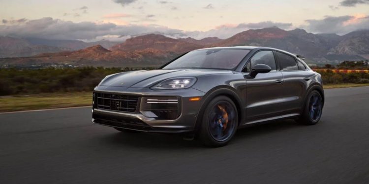 Porsche Logosunu Yeniledi