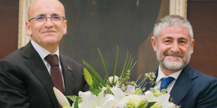 Rasyonele dönüş mesajı! Hazine ve Maliye Bakanı Mehmet Şimşek mali disiplinin değerine dikkat çekti