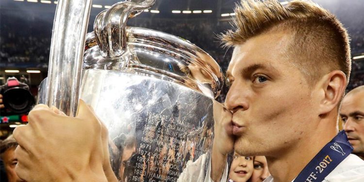 Real Madrid, Toni Kroos’un mukavelesini uzattı