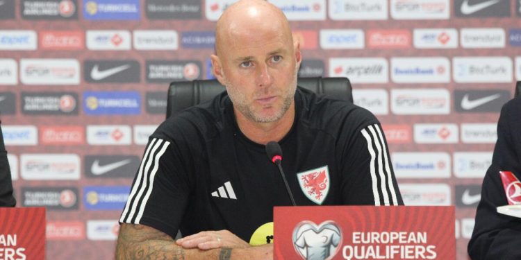 Robert Page: Atmosferin güç olacağını söylemiştim