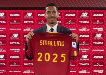 Roma, Chris Smalling’in kontratını uzattı