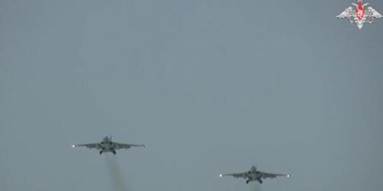 Rusya Hava Kuvvetleri, Ukrayna mevzilerini ve zırhlılarını vurdu