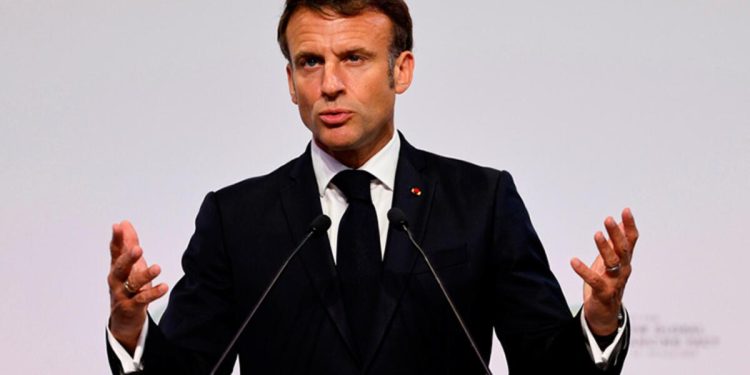 Rusya Macron’a kapıyı kapattı!