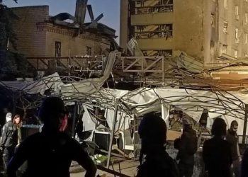 Rusya, Ukrayna’da sivil yerleşim bölgesini vurdu: 2 meyyit, 22 yaralı