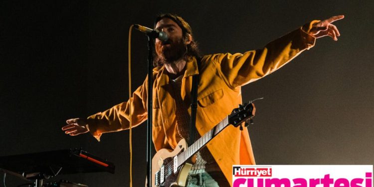 Sahneler bayram ediyor