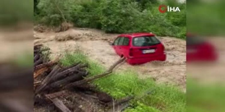 Sırbistan’daki selde 14 ırmak taştı, OHAL ilan edildi