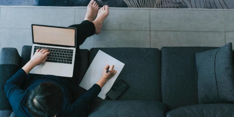 Şişmiş gözler, kambur bir sırt ve pençe halinde eller… Konuttan çalışanlar 70 yıl sonra nasıl görünecek?