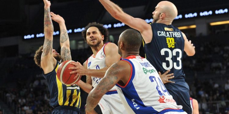 Son Dakika: Anadolu Efes, Basketbol Üstün Lig’inde finalde! Fenerbahçe Beko 3-1 kaybetti