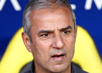 Son Dakika: Fenerbahçe’de teknik yönetici bilmecesi sona erdi! İsmail Kartal imzalıyor…