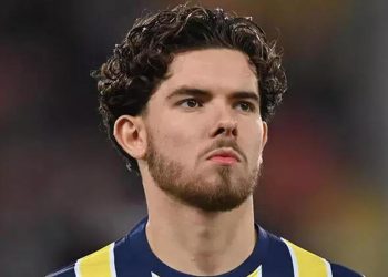 Son dakika: Ferdi Kadıoğlu’ndan Fenerbahçe’yi rahatlatan telefon