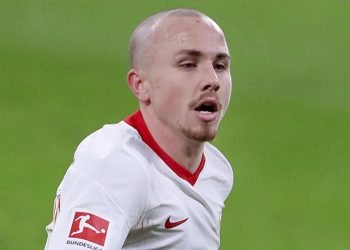 Son Dakika: Galatasaray’da sol bek heyecanı! Angelino transferi an sorunu…