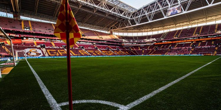 Son Dakika: Galatasaray’dan 100 milyon Euro’luk anlaşma! Stat ve forma göğüs sponsoru muhakkak oldu…