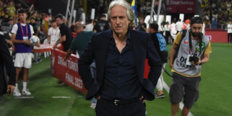 Son Dakika: Jorge Jesus, Fenerbahçe’den ayrıldığını açıkladı!