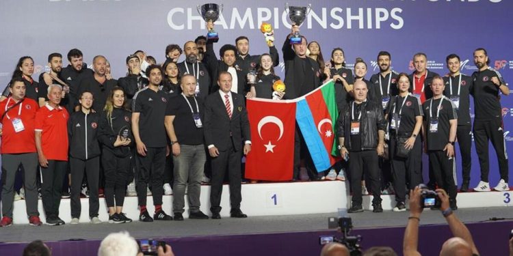 Tekvando Ulusal Grubu, tarihinde birinci kere dünya şampiyonu oldu