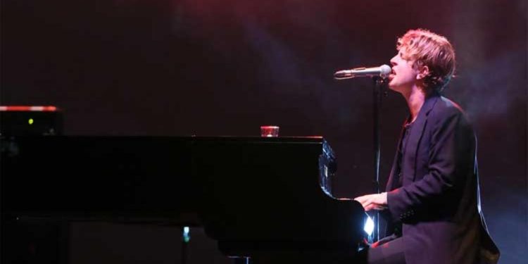 Tom Odell hayranlarıyla İstanbul’da buluştu