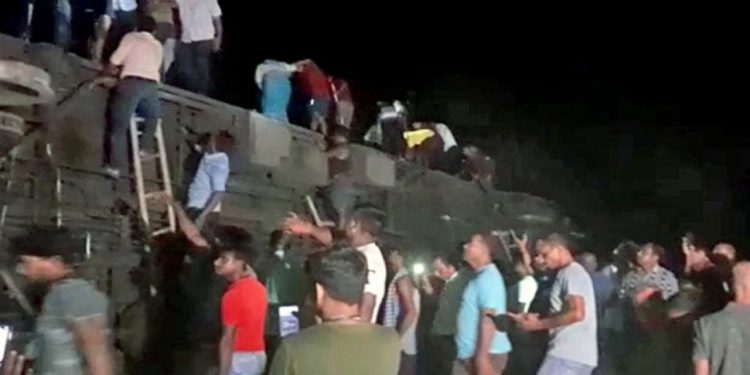 Tren Faciası: 260’tan Fazla Ölü!