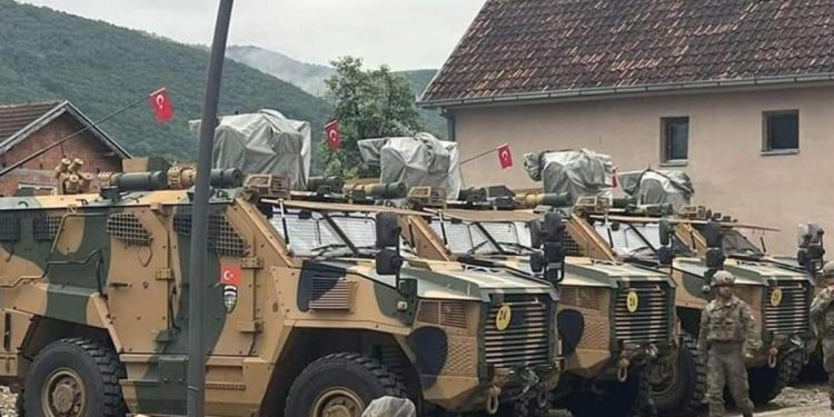 Türk komandoları Kuzey Mitroviça’da